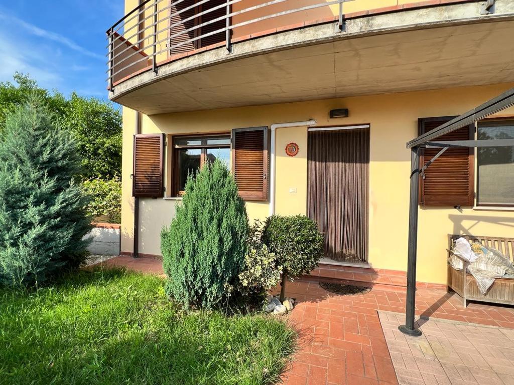 Appartamento Altopascio Sulla Francigena Spianate Bagian luar foto